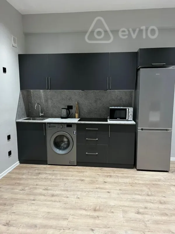 Kirayə verilir 2 otaqlı yeni tikili 72 m²