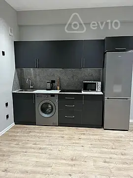 Kirayə verilir 2 otaqlı yeni tikili 72 m²