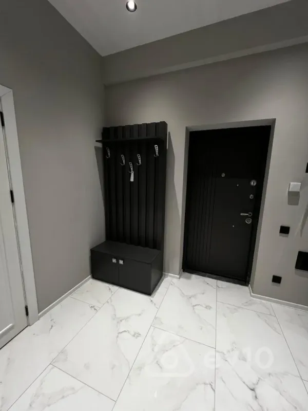 Kirayə verilir 2 otaqlı yeni tikili 72 m²