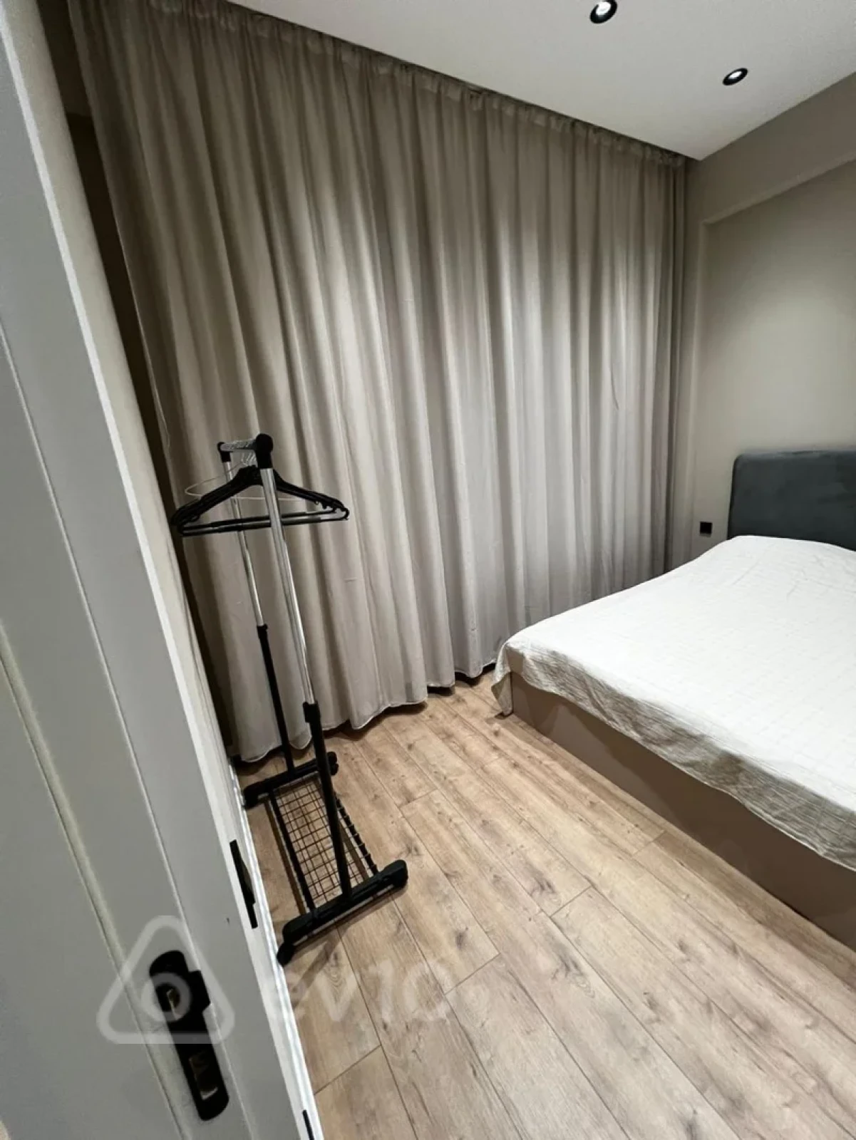 Kirayə verilir 2 otaqlı yeni tikili 72 m²