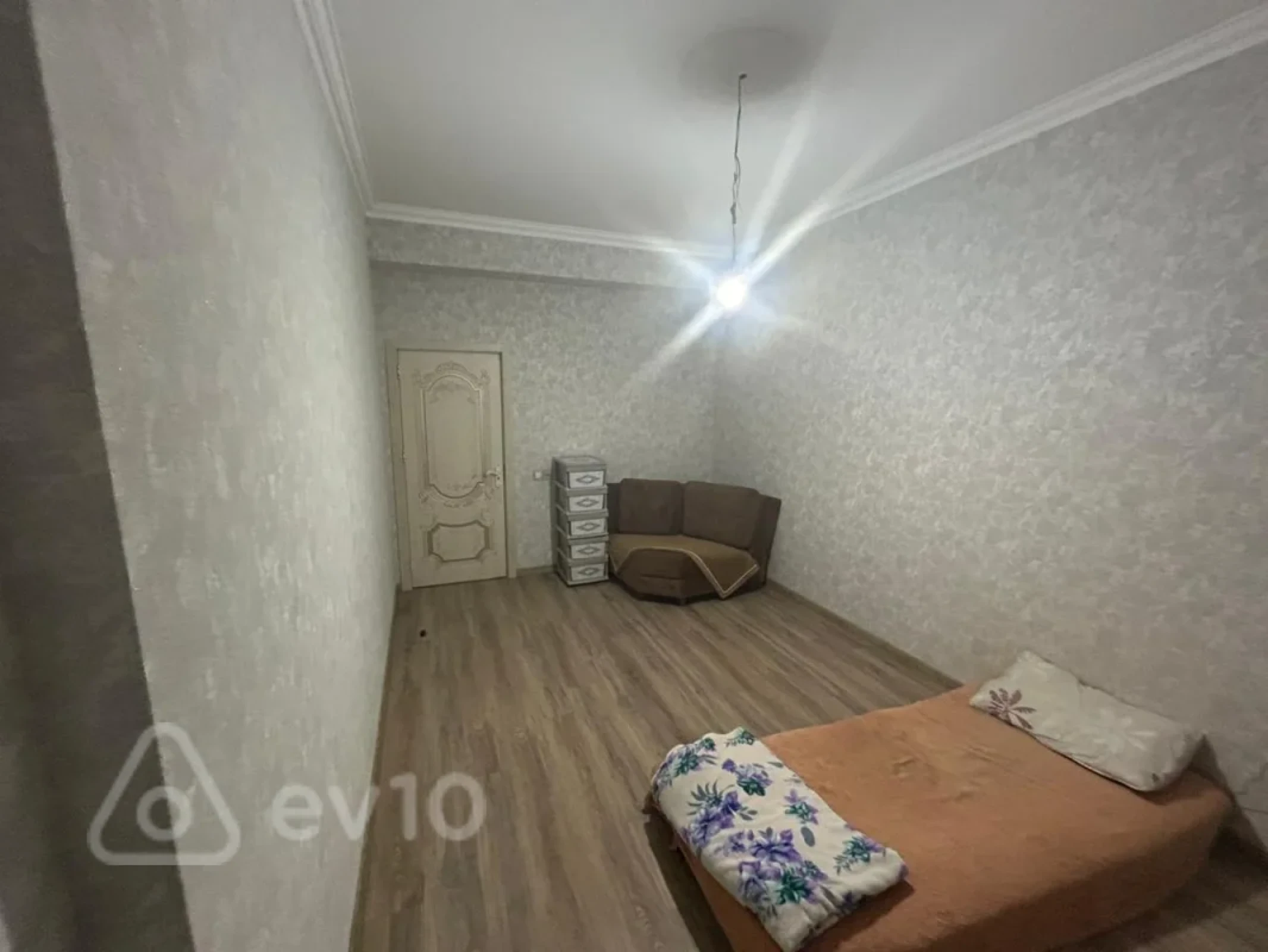 Satılır 3 otaqlı yeni tikili 120 m²