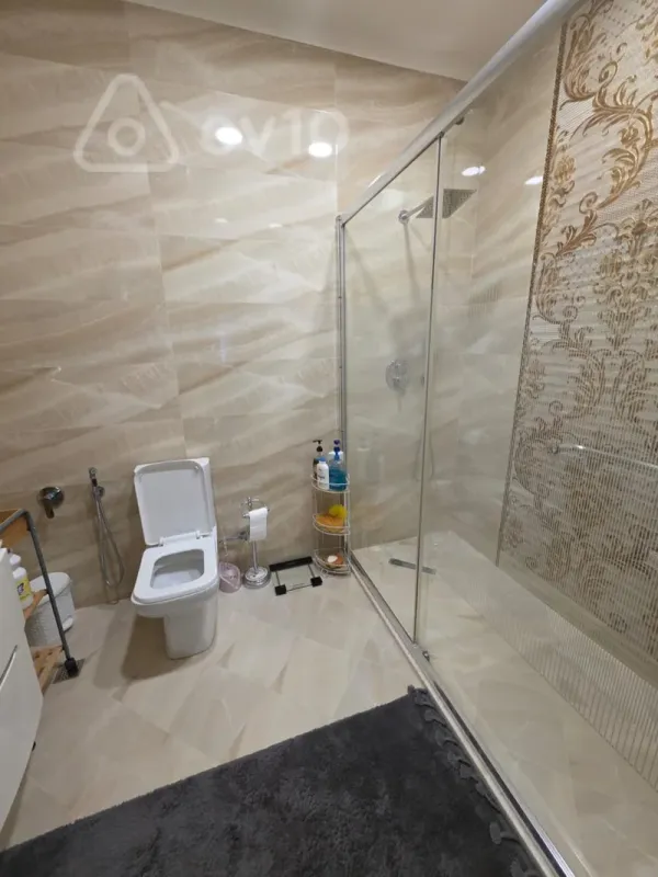 Kirayə verilir 3 otaqlı yeni tikili 150 m²