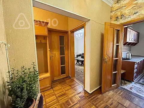 Satılır 2 otaqlı köhnə tikili 60 m²