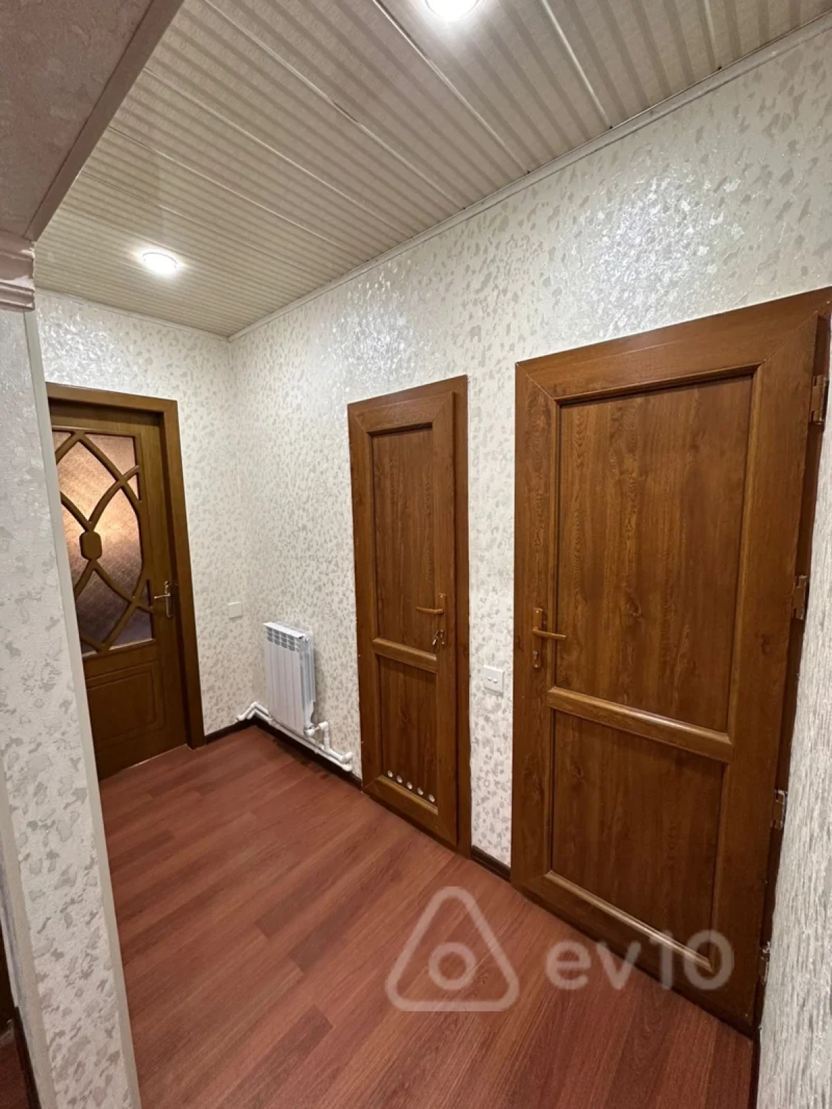 Kirayə verilir 3 otaqlı köhnə tikili 85 m²