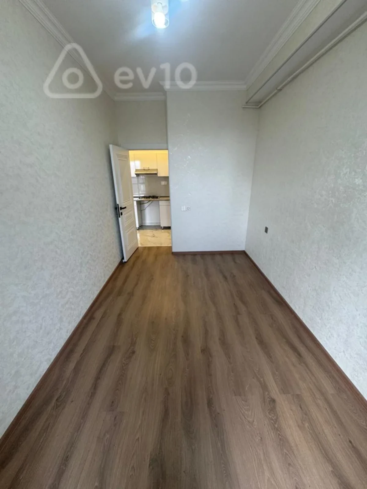 Kirayə verilir 2 otaqlı yeni tikili 46 m²