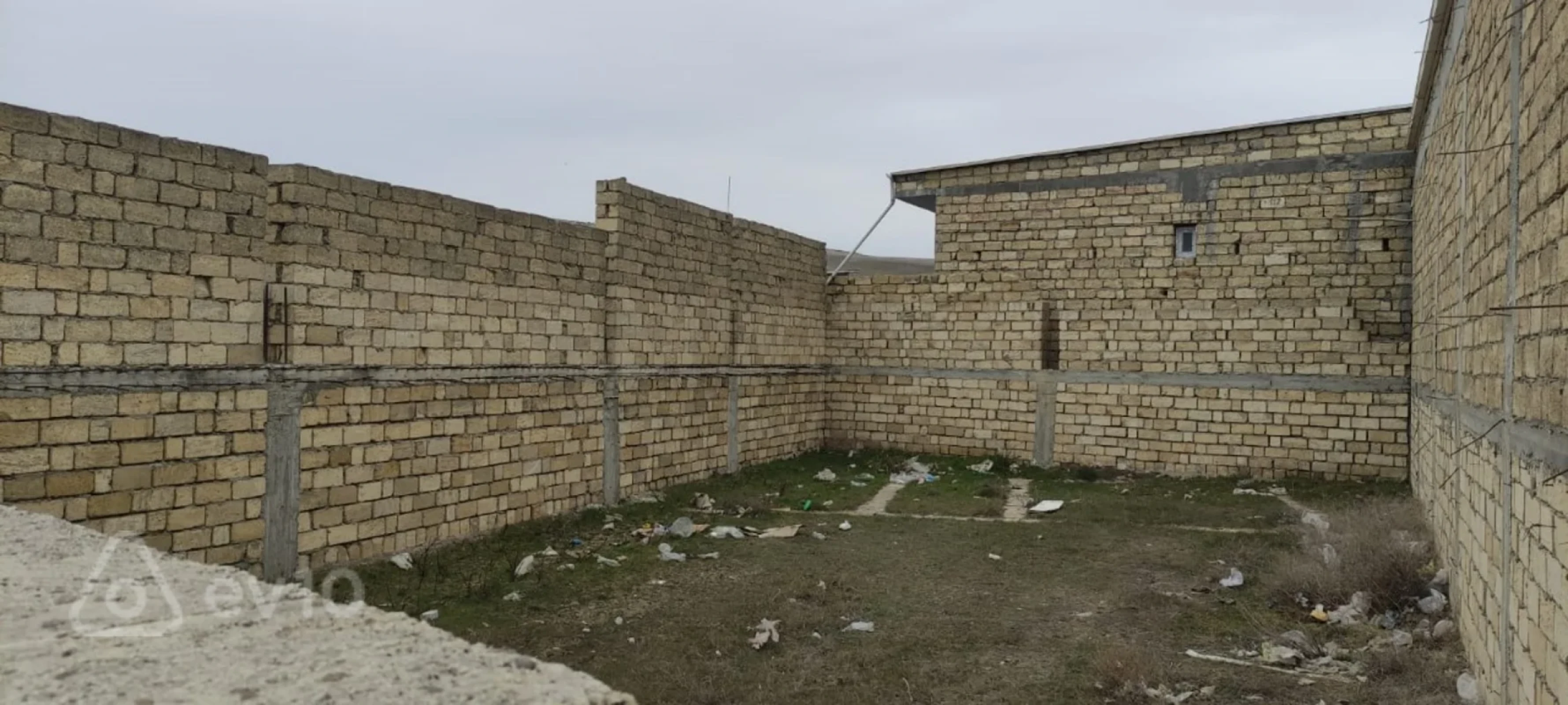 Satılır mənzil 360000 m²