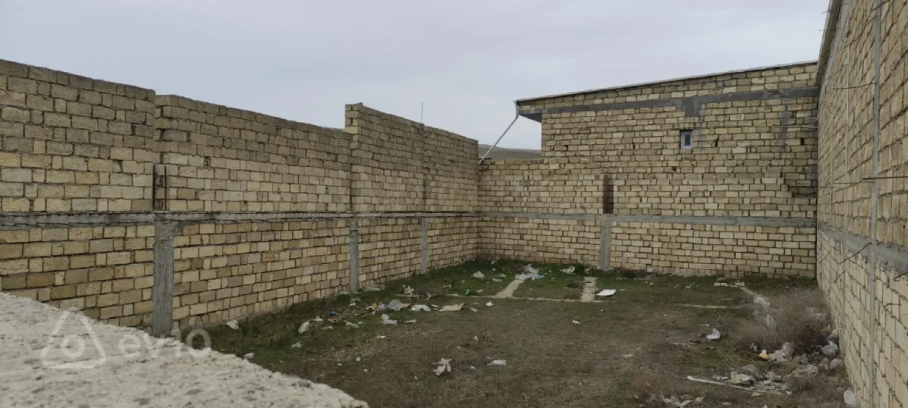 Satılır mənzil 360000 m²