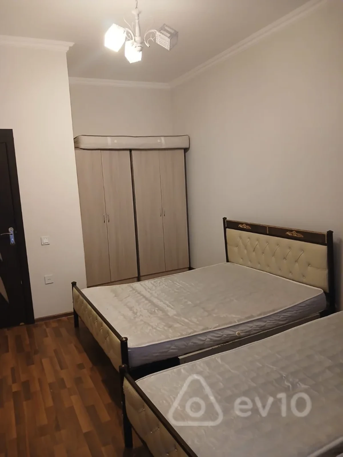 Satılır 2 otaqlı yeni tikili 75 m²