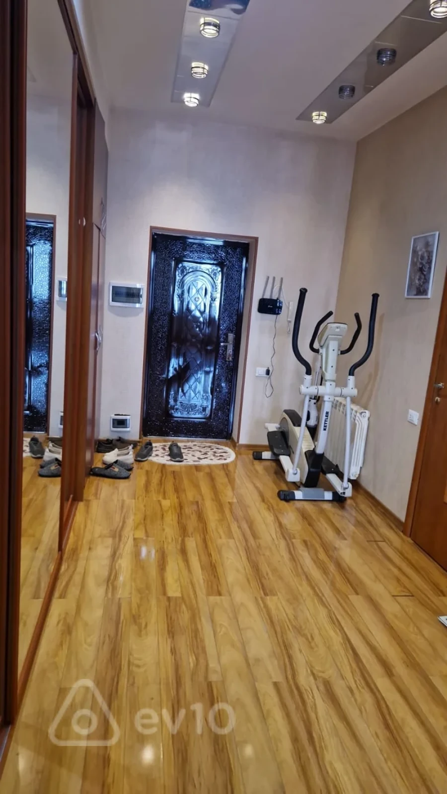 Satılır 2 otaqlı yeni tikili 60 m²