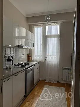 Satılır 2 otaqlı yeni tikili 63 m²
