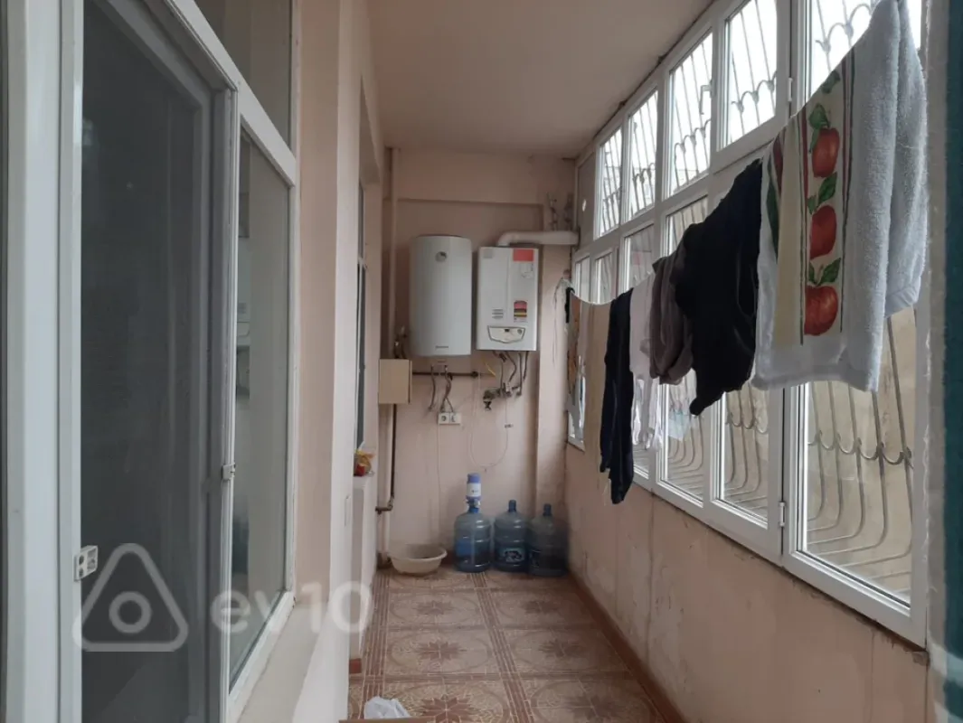 Kirayə verilir 4 otaqlı yeni tikili 150 m²