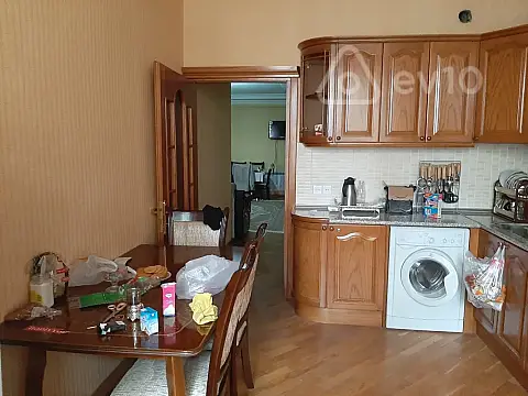 Kirayə verilir 4 otaqlı yeni tikili 150 m²