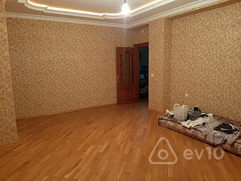 Kirayə verilir 4 otaqlı yeni tikili 150 m²