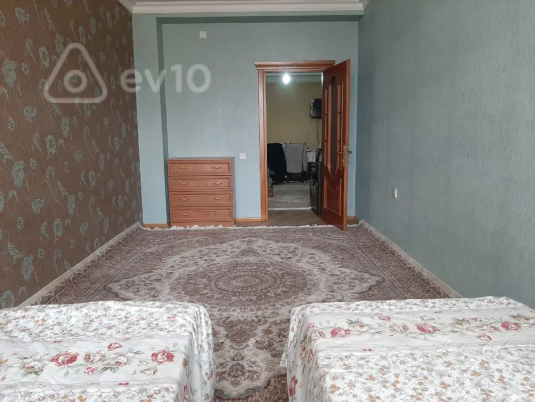 Kirayə verilir 4 otaqlı yeni tikili 150 m²
