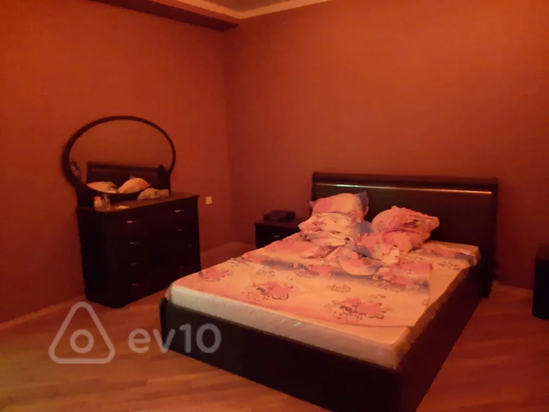 Kirayə verilir 4 otaqlı yeni tikili 150 m²