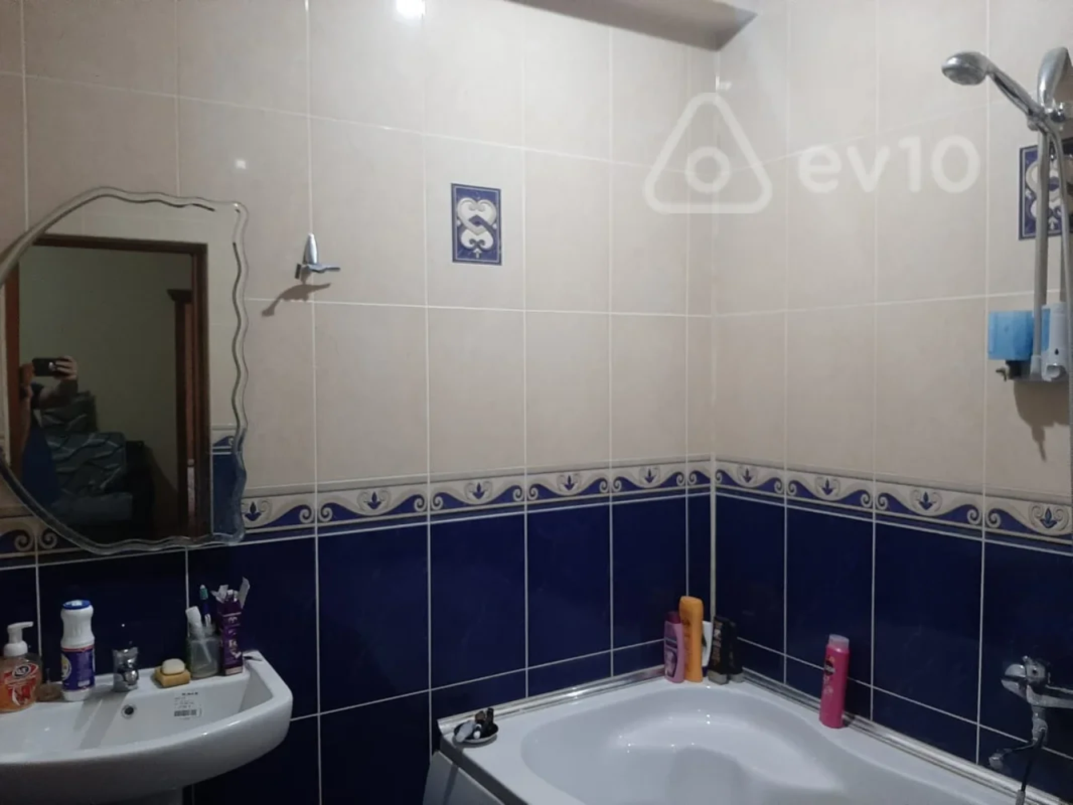 Kirayə verilir 4 otaqlı yeni tikili 150 m²