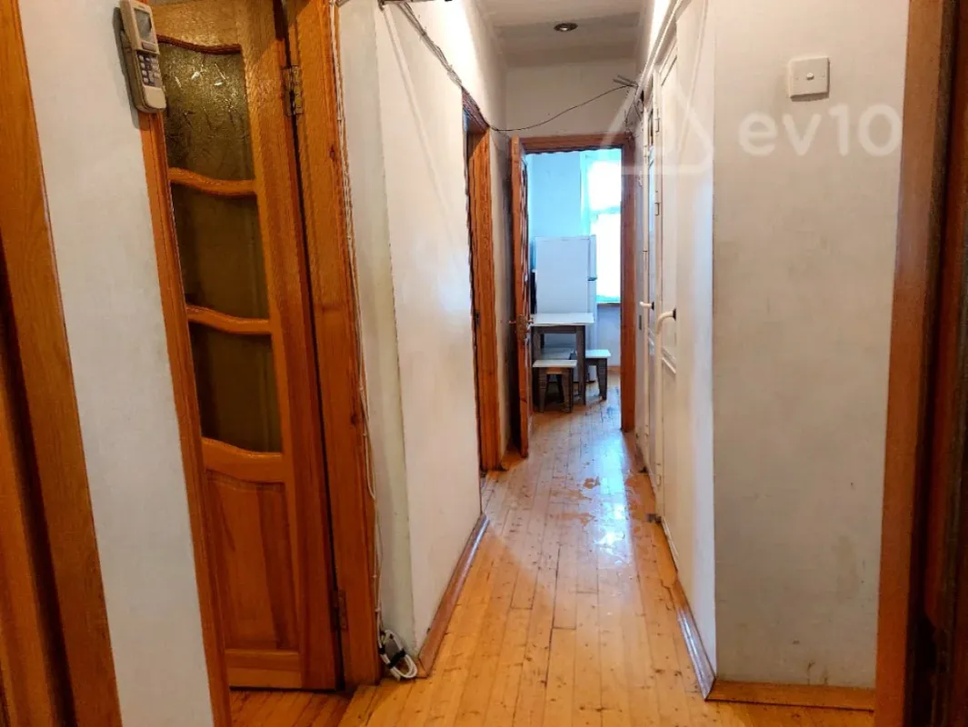Kirayə verilir 3 otaqlı köhnə tikili 63 m²