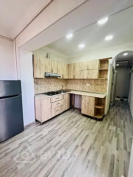 Satılır 2 otaqlı köhnə tikili 60 m²
