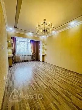 Satılır 2 otaqlı köhnə tikili 60 m²