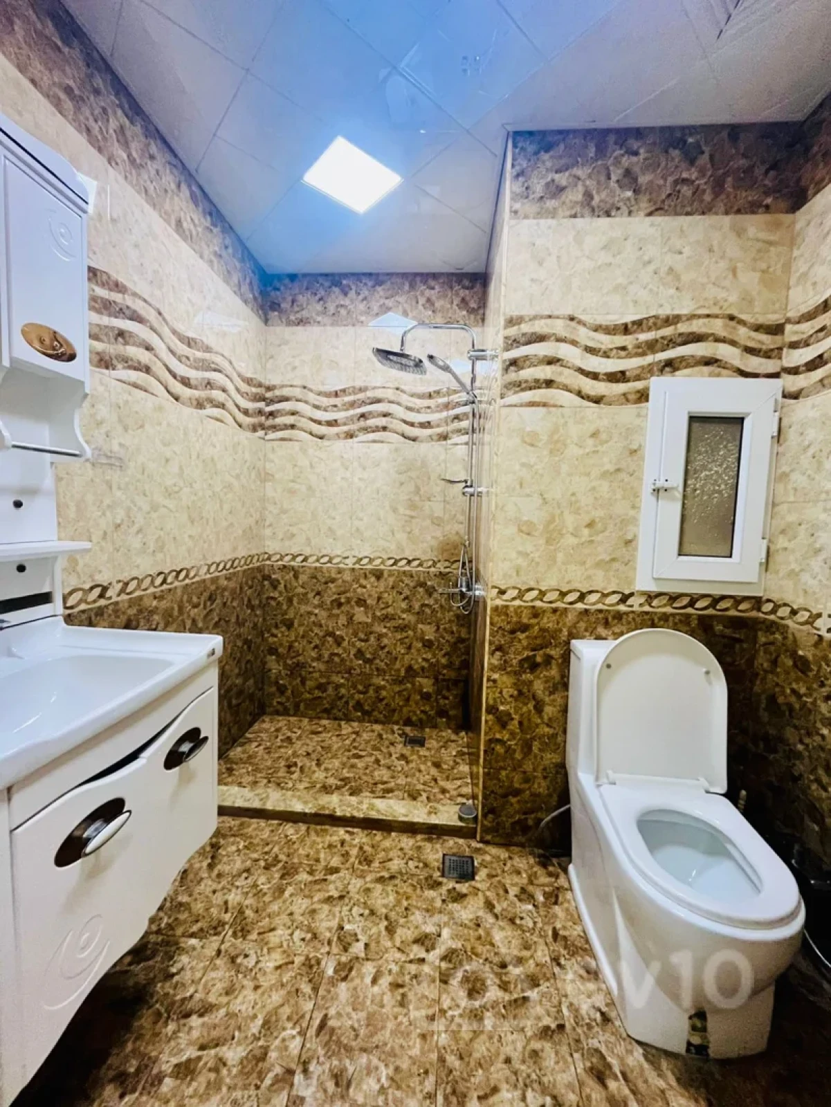 Satılır 2 otaqlı köhnə tikili 60 m²