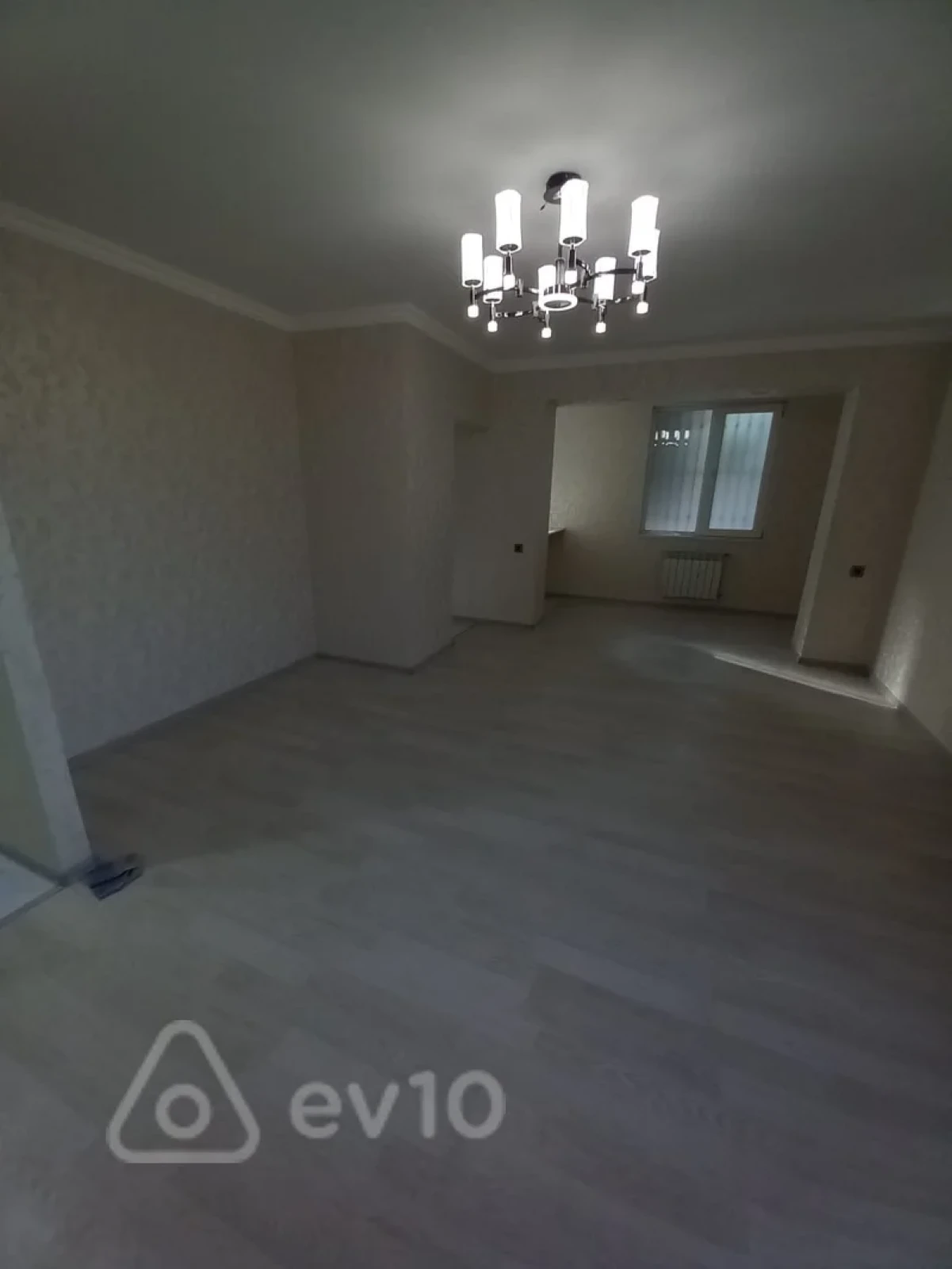 Satılır 3 otaqlı köhnə tikili 92 m²