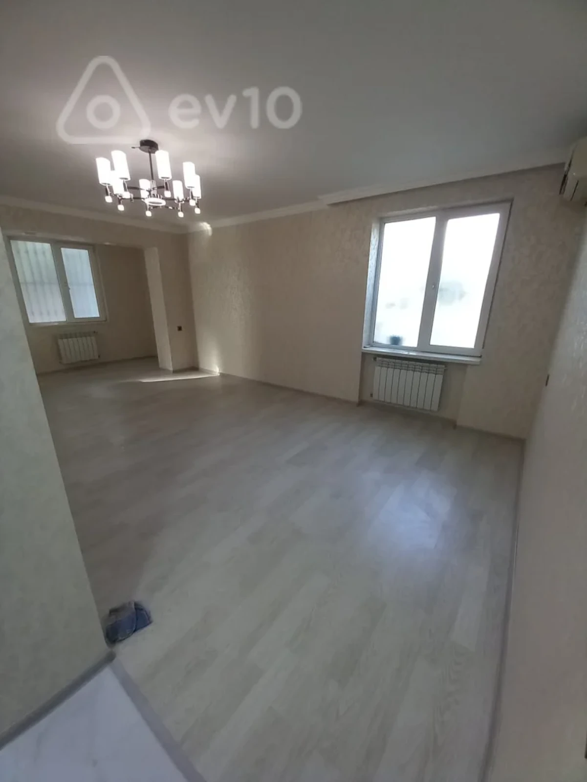 Satılır 3 otaqlı köhnə tikili 92 m²