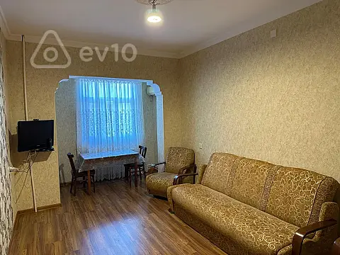 Kirayə verilir 2 otaqlı köhnə tikili 65 m² — Bakı, Nizami 2 otaq 65.00 m²