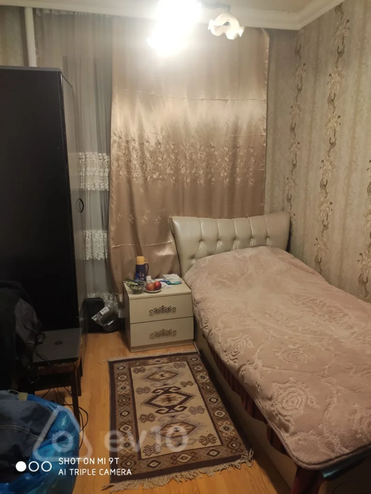 Kirayə verilir 4 otaqlı köhnə tikili 130 m²