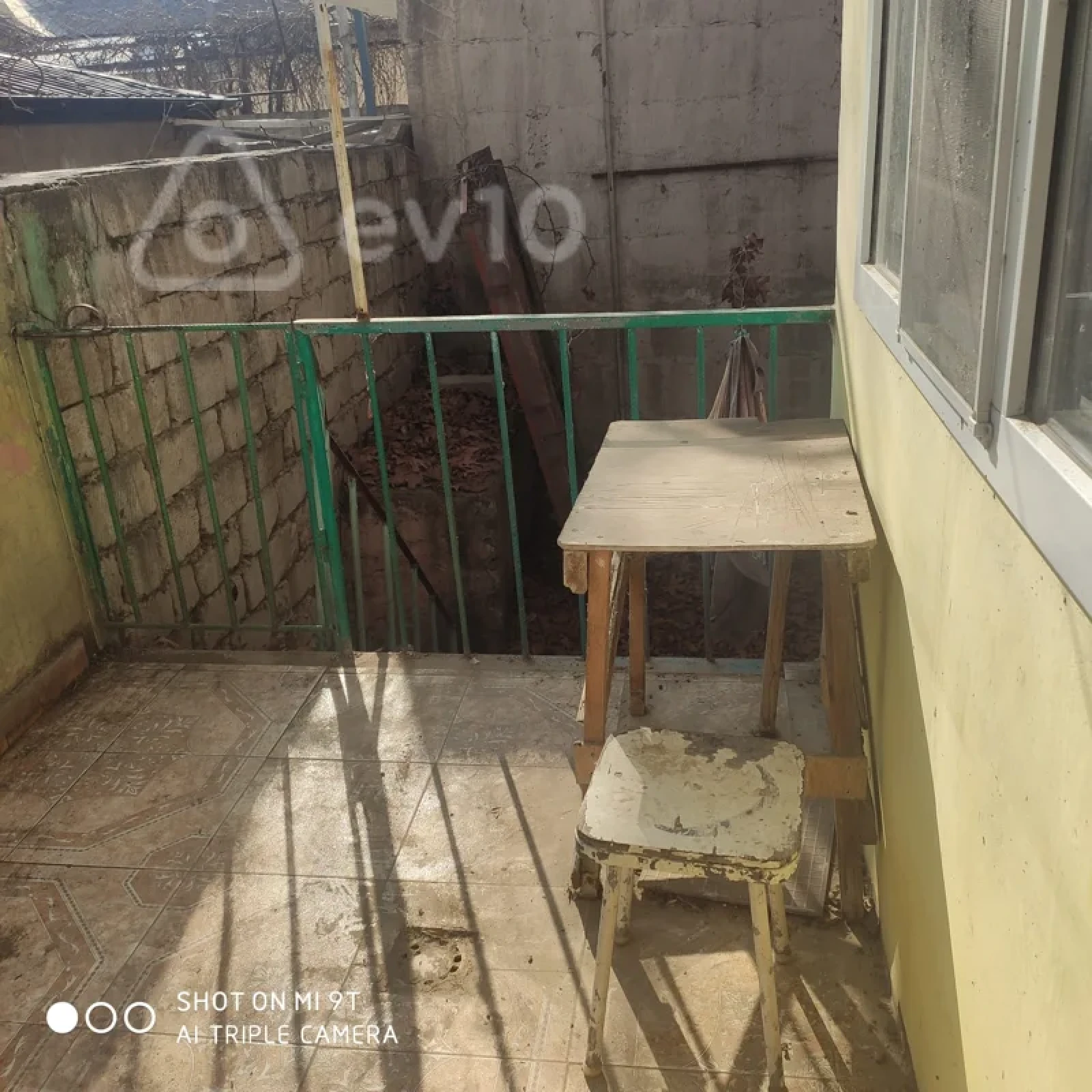 Kirayə verilir 4 otaqlı köhnə tikili 130 m²