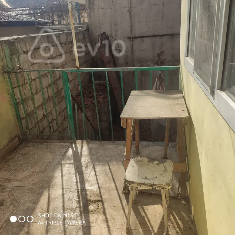 Kirayə verilir 4 otaqlı köhnə tikili 130 m²