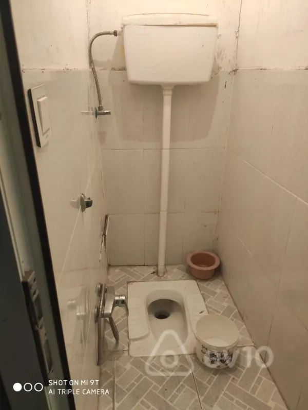 Kirayə verilir 4 otaqlı köhnə tikili 130 m²