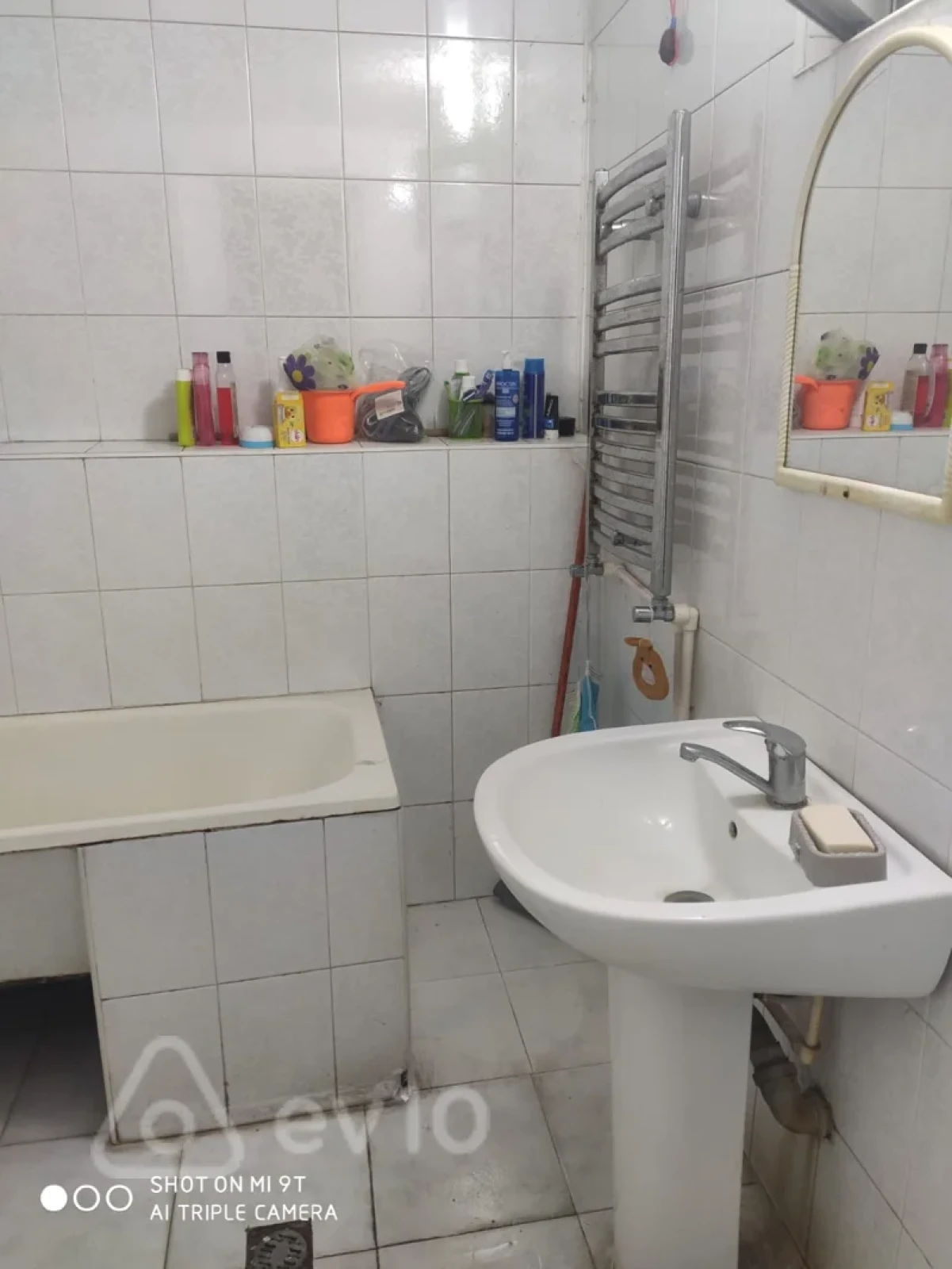 Kirayə verilir 4 otaqlı köhnə tikili 130 m²
