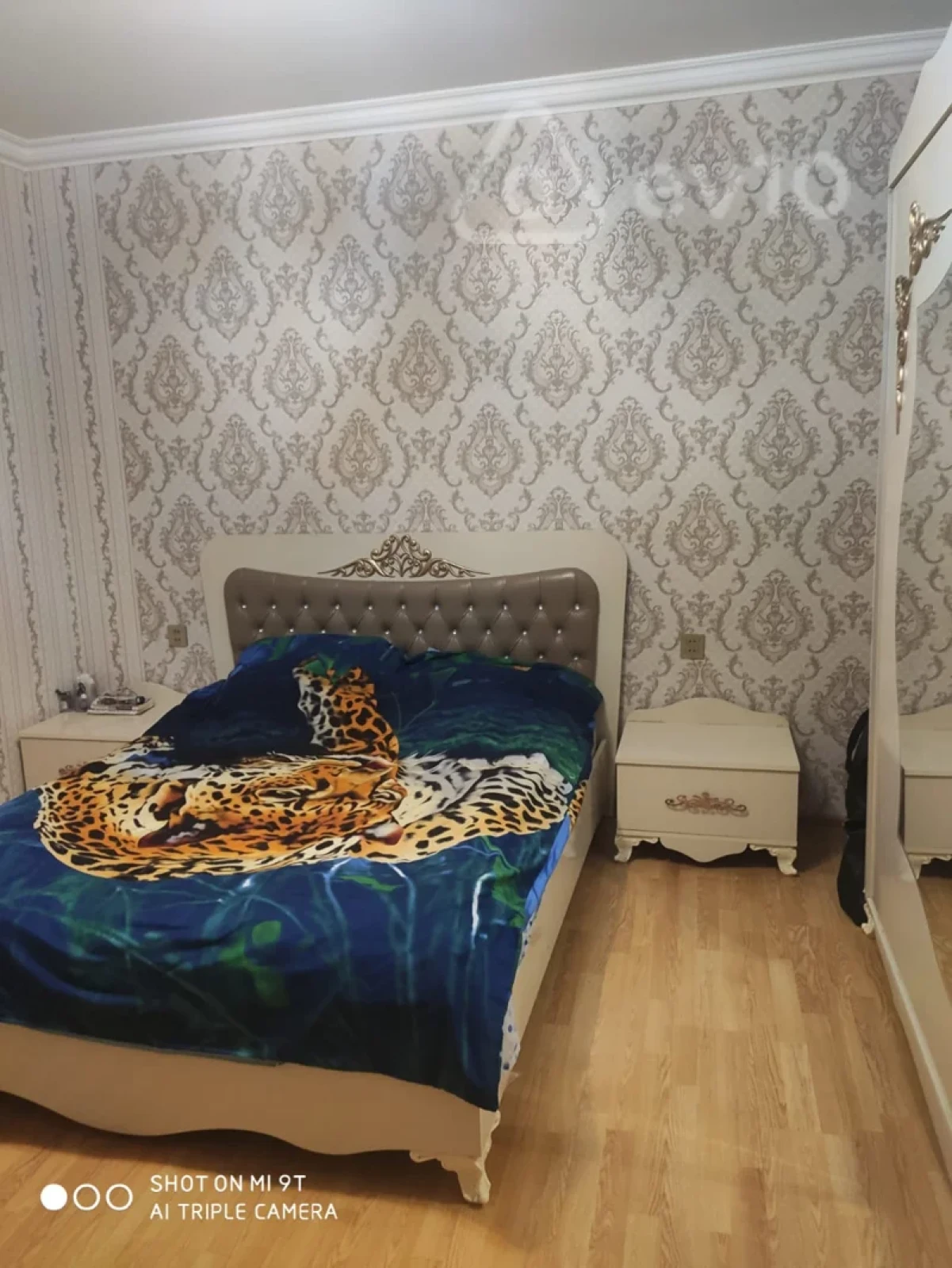 Kirayə verilir 4 otaqlı köhnə tikili 130 m²