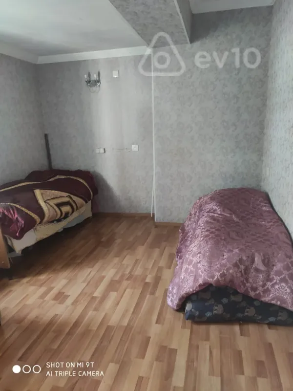 Kirayə verilir 4 otaqlı köhnə tikili 130 m²