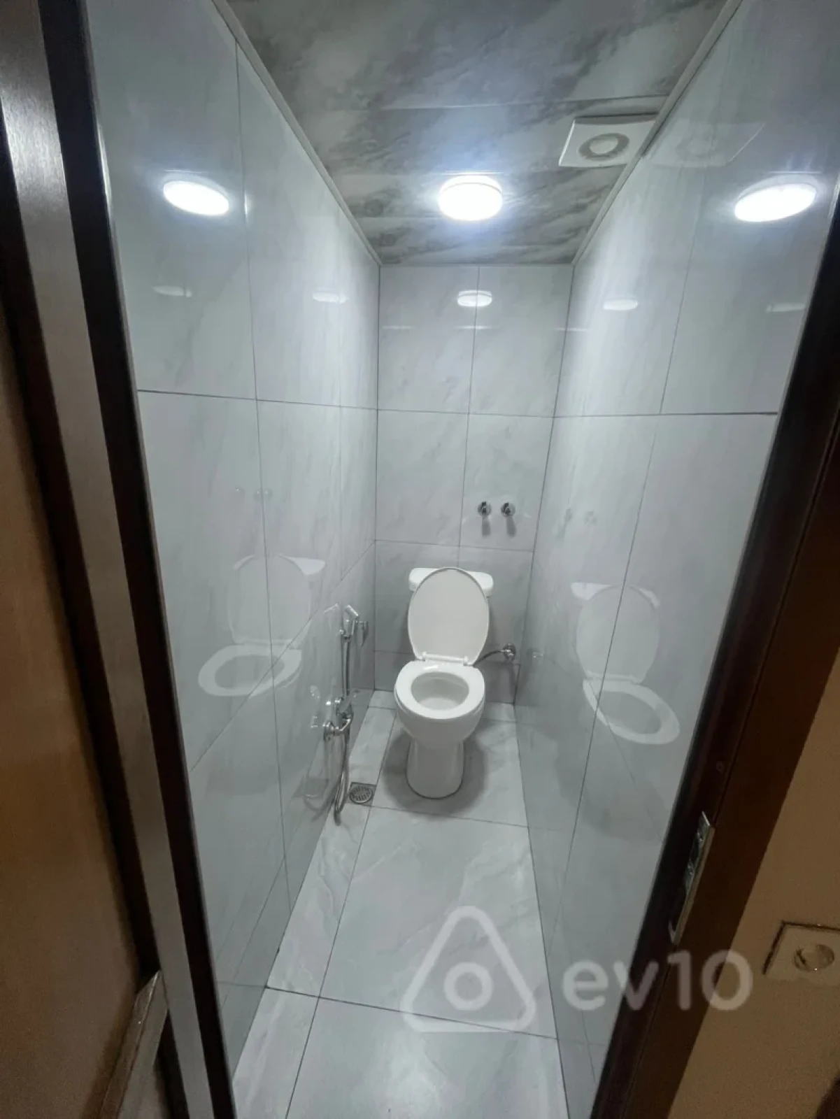 Kirayə verilir 3 otaqlı köhnə tikili 79 m²