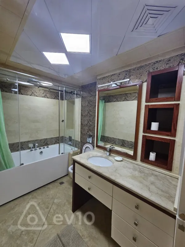 Kirayə verilir 2 otaqlı yeni tikili 75 m²