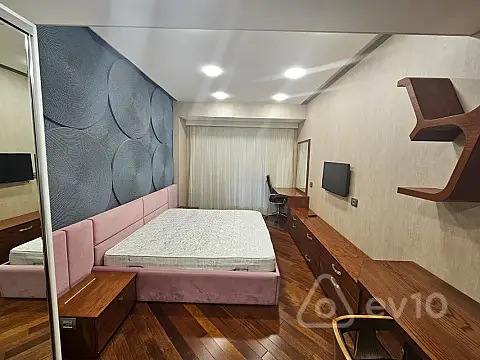 Kirayə verilir 2 otaqlı yeni tikili 75 m²