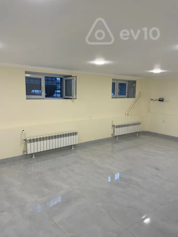 Kirayə verilir mənzil 265 m²