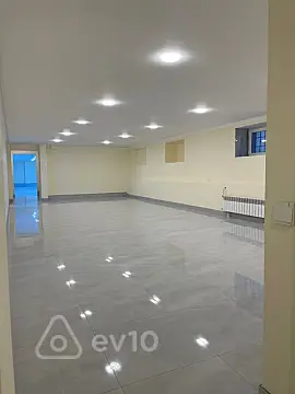 Kirayə verilir mənzil 265 m²