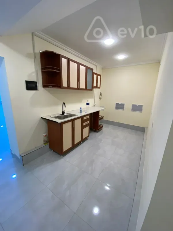 Kirayə verilir mənzil 265 m²