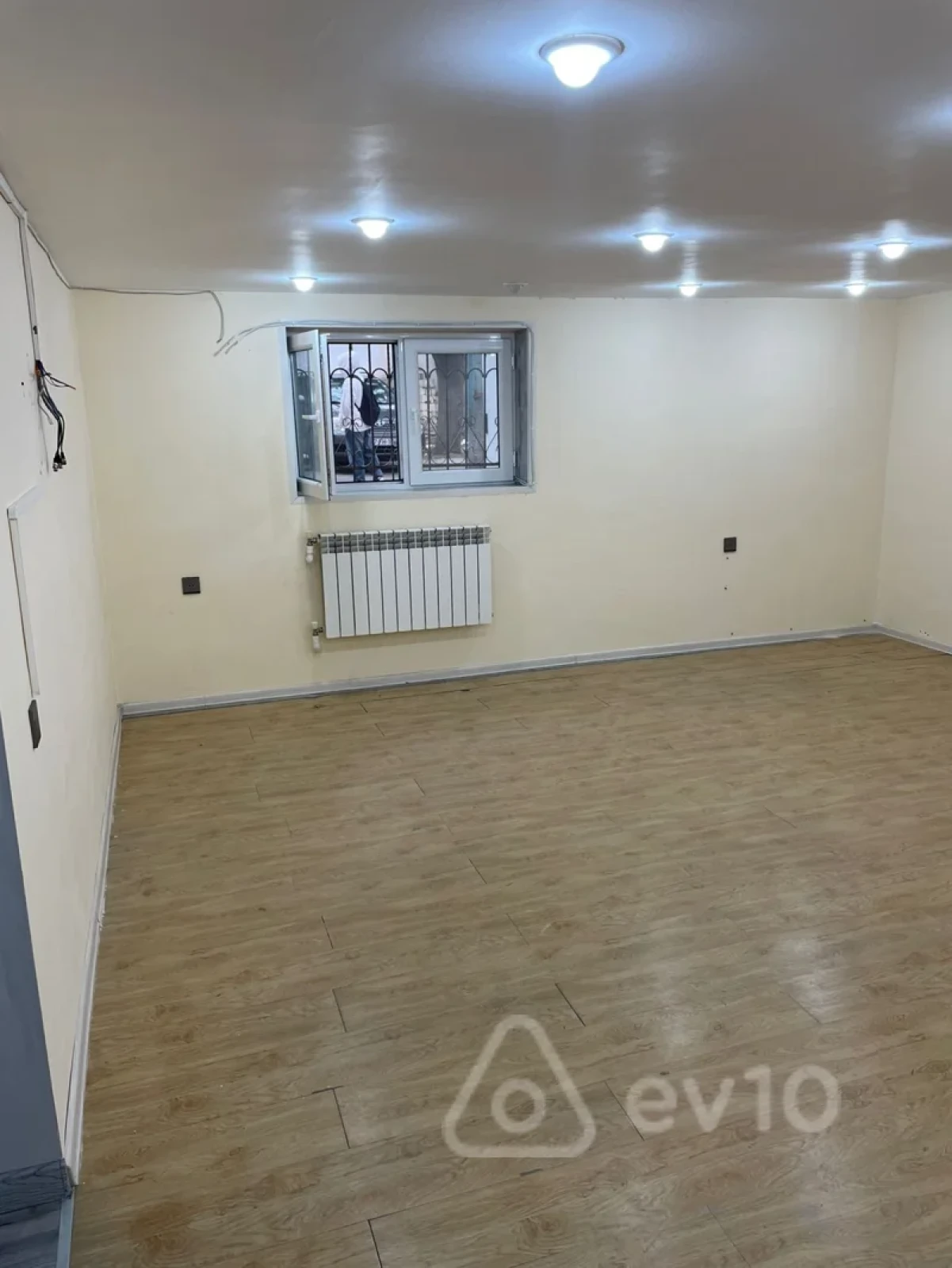 Kirayə verilir mənzil 265 m²