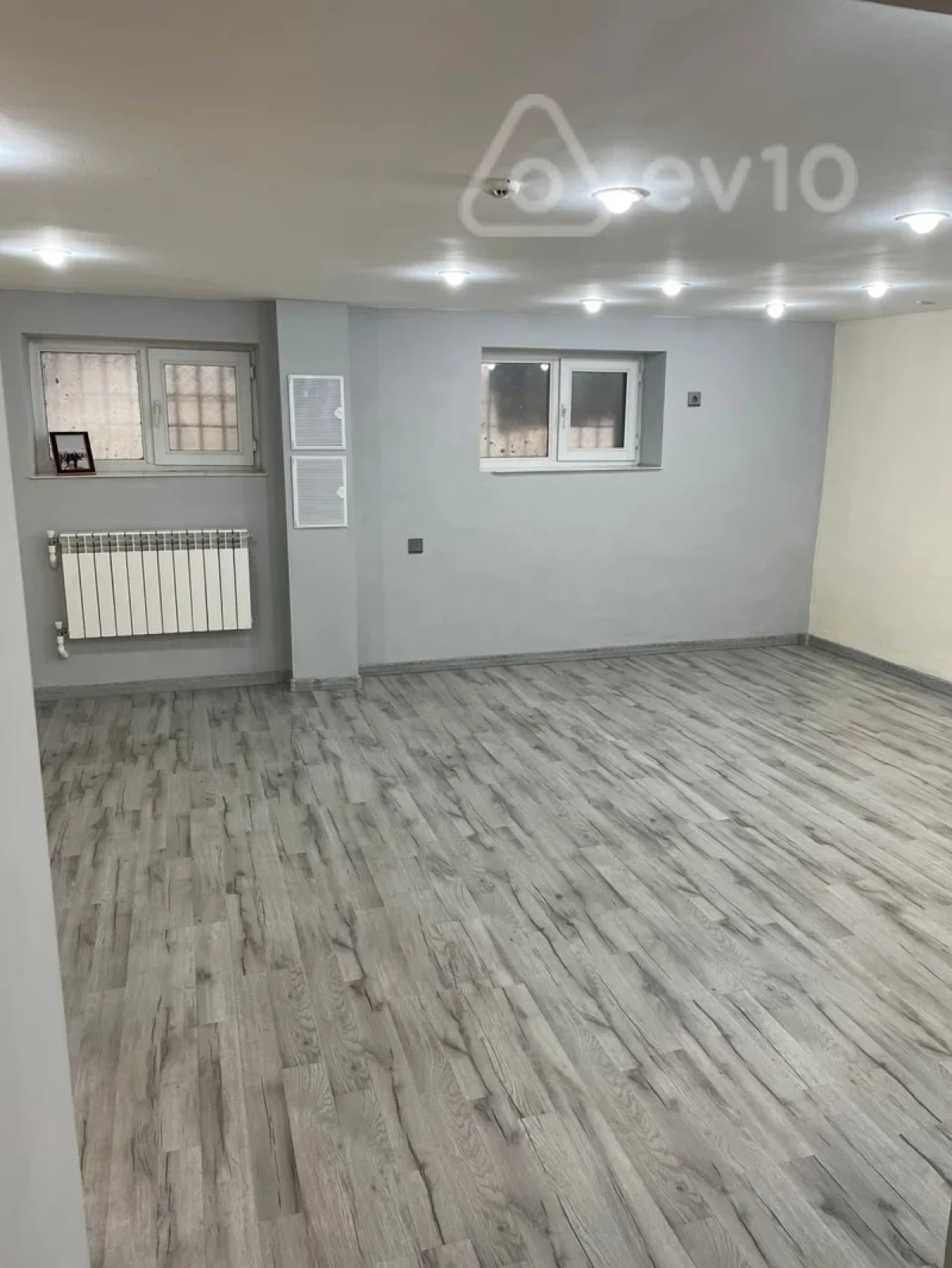 Kirayə verilir mənzil 265 m²