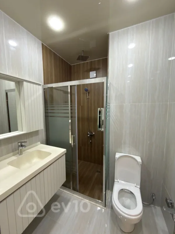 Satılır 3 otaqlı yeni tikili 142 m²