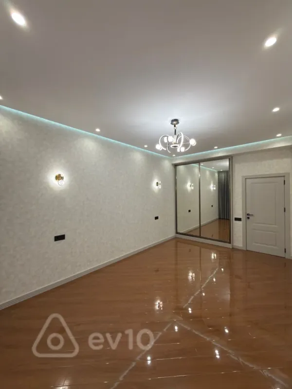 Satılır 3 otaqlı yeni tikili 142 m²