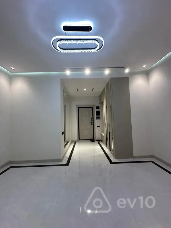 Satılır 3 otaqlı yeni tikili 142 m²