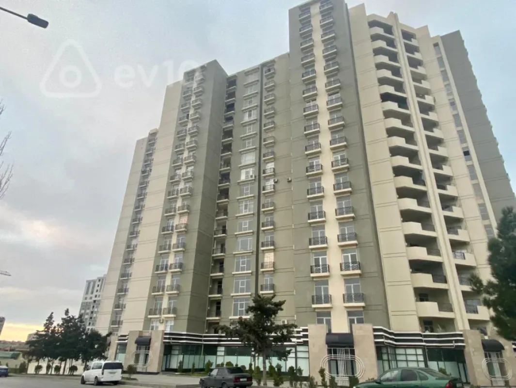 Satılır 3 otaqlı yeni tikili 133 m²