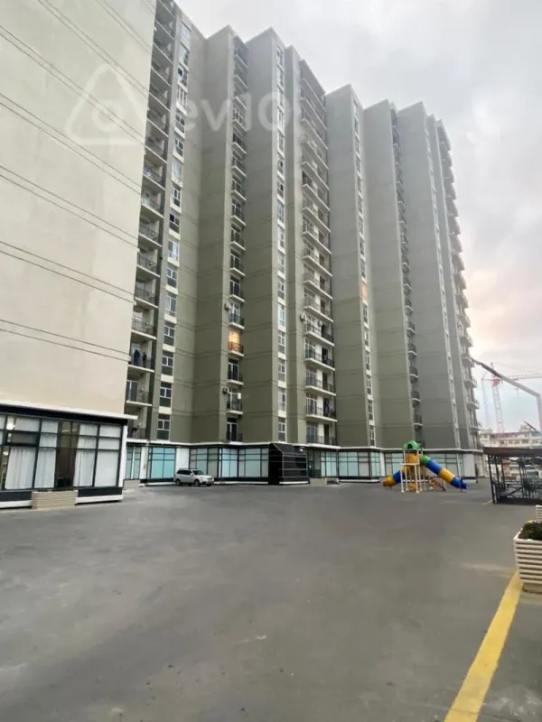 Satılır 3 otaqlı yeni tikili 133 m²