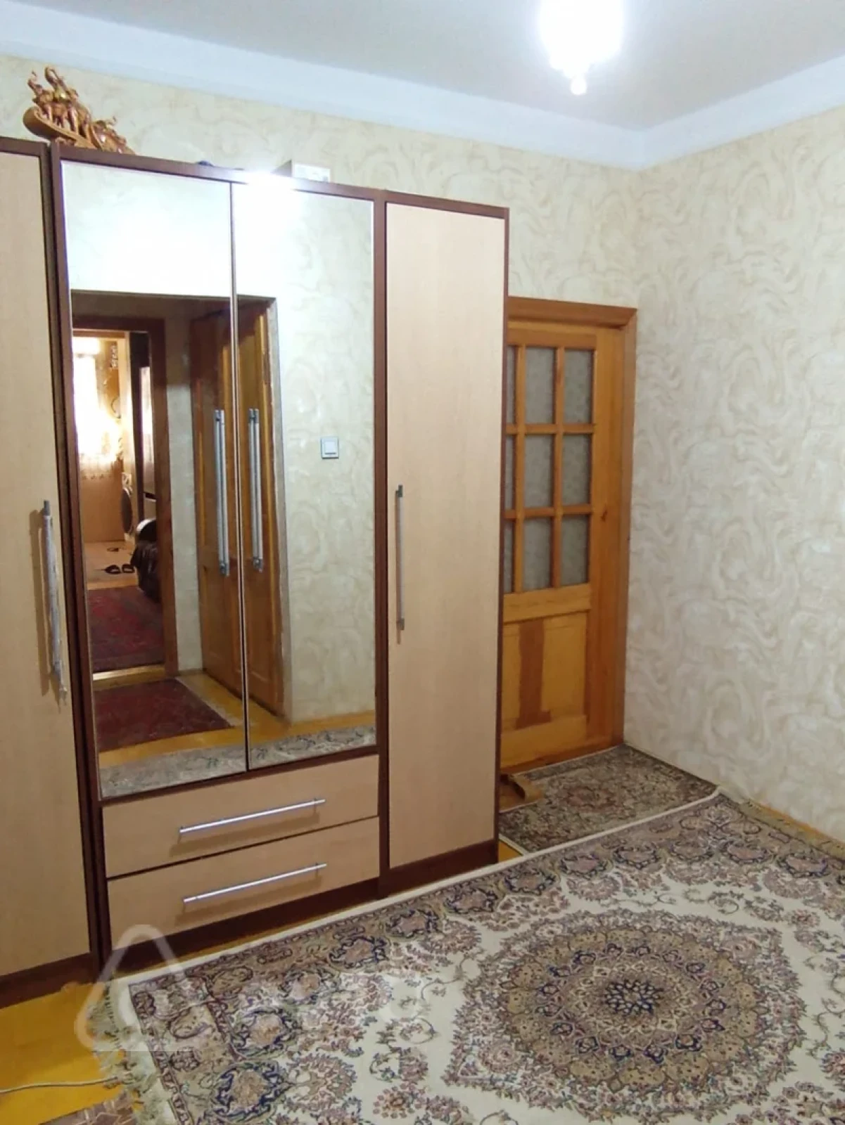 Satılır 5 otaqlı köhnə tikili 100 m²