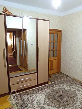 Satılır 5 otaqlı köhnə tikili 100 m²