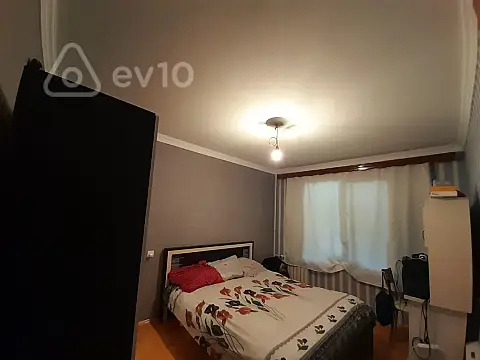 Satılır 5 otaqlı köhnə tikili 100 m²